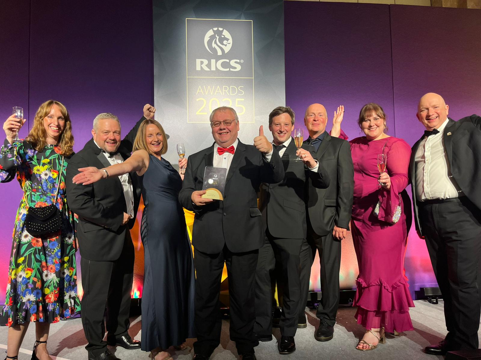 cdHyZc75KCoiYsief_zovdt78DR3-whatsapp-image-2025-10-22-at-10-02-55