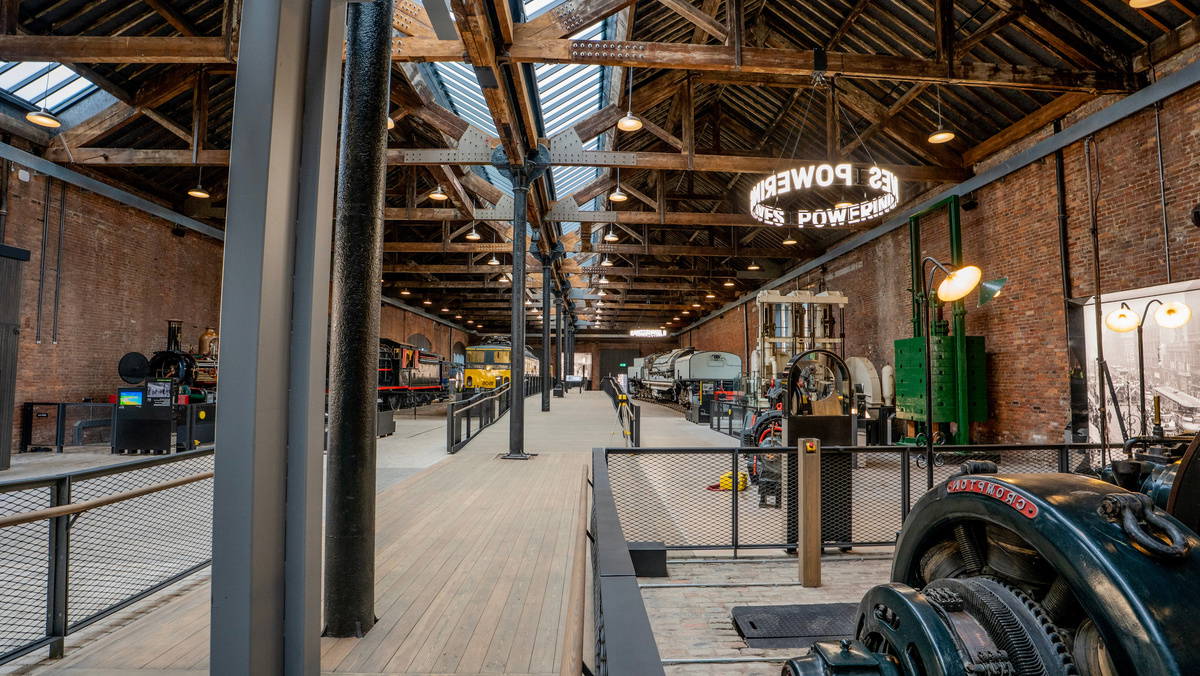 MOSI, Power Hall